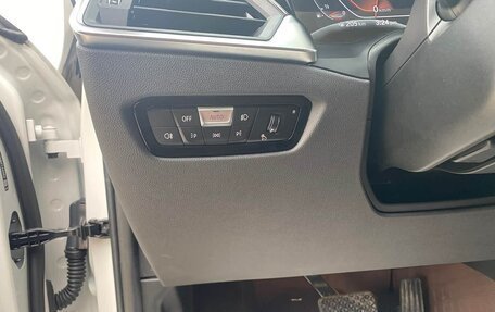 BMW 3 серия, 2022 год, 3 100 000 рублей, 10 фотография