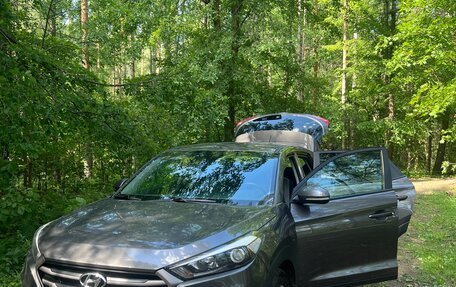 Hyundai Tucson III, 2016 год, 2 000 000 рублей, 1 фотография