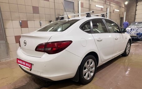 Opel Astra J, 2014 год, 1 090 000 рублей, 4 фотография