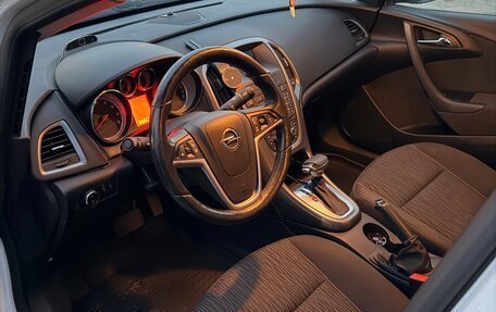 Opel Astra J, 2014 год, 1 090 000 рублей, 18 фотография