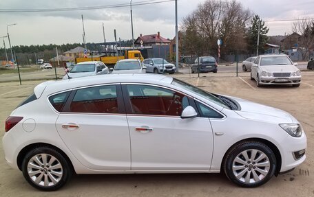 Opel Astra J, 2013 год, 1 190 000 рублей, 3 фотография