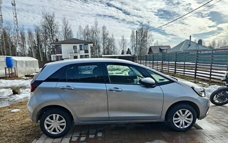 Honda Fit, 2022 год, 1 520 000 рублей, 3 фотография