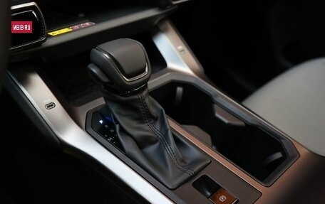 Toyota RAV4, 2026 год, 5 000 000 рублей, 31 фотография