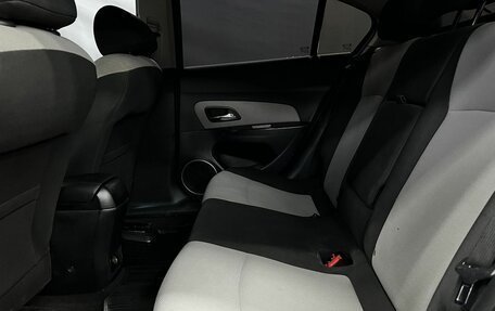 Chevrolet Cruze II, 2011 год, 699 900 рублей, 7 фотография