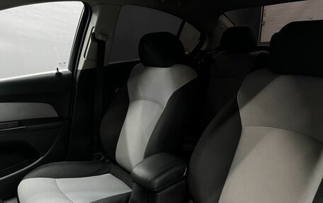 Chevrolet Cruze II, 2011 год, 699 900 рублей, 6 фотография