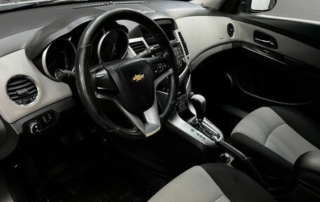 Chevrolet Cruze II, 2011 год, 699 900 рублей, 5 фотография