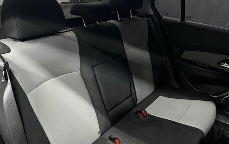 Chevrolet Cruze II, 2011 год, 699 900 рублей, 14 фотография