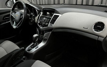 Chevrolet Cruze II, 2011 год, 699 900 рублей, 15 фотография