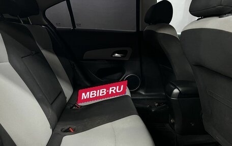 Chevrolet Cruze II, 2011 год, 699 900 рублей, 13 фотография