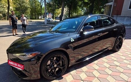 Alfa Romeo Giulia II, 2018 год, 6 300 000 рублей, 2 фотография