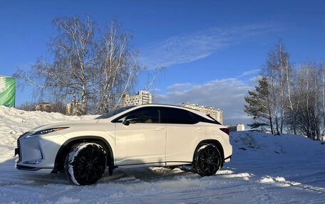 Lexus RX IV рестайлинг, 2020 год, 5 500 000 рублей, 6 фотография