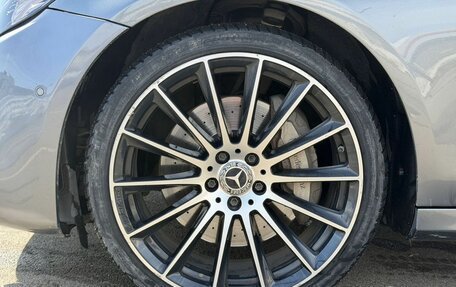 Mercedes-Benz E-Класс, 2018 год, 3 850 000 рублей, 31 фотография