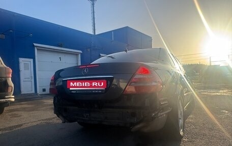 Mercedes-Benz E-Класс, 2002 год, 560 000 рублей, 2 фотография