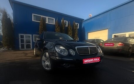 Mercedes-Benz E-Класс, 2002 год, 560 000 рублей, 1 фотография