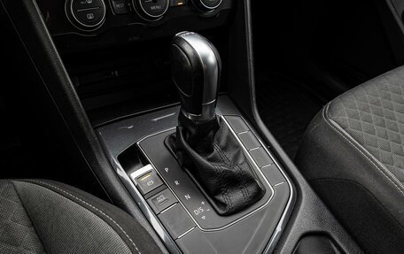 Volkswagen Tiguan II, 2018 год, 1 980 000 рублей, 12 фотография