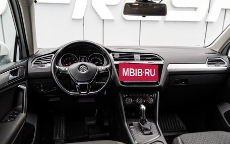 Volkswagen Tiguan II, 2018 год, 1 980 000 рублей, 6 фотография