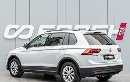Volkswagen Tiguan II, 2018 год, 1 980 000 рублей, 2 фотография