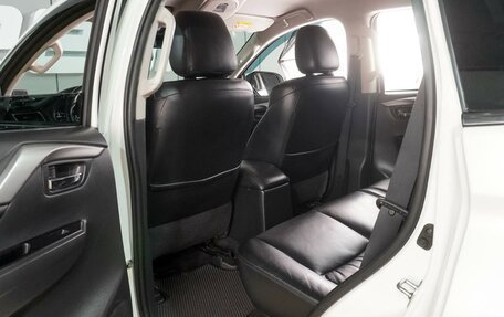 Mitsubishi Pajero Sport III рестайлинг, 2017 год, 2 549 000 рублей, 12 фотография