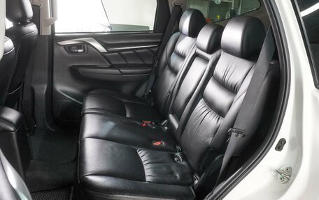 Mitsubishi Pajero Sport III рестайлинг, 2017 год, 2 549 000 рублей, 10 фотография