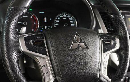 Mitsubishi Pajero Sport III рестайлинг, 2017 год, 2 549 000 рублей, 19 фотография