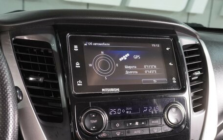 Mitsubishi Pajero Sport III рестайлинг, 2017 год, 2 549 000 рублей, 13 фотография