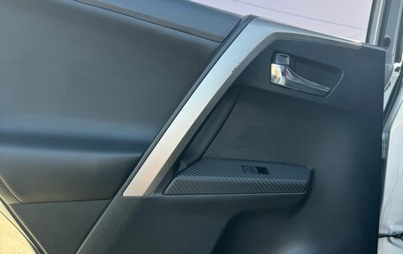 Toyota RAV4, 2015 год, 2 500 000 рублей, 15 фотография