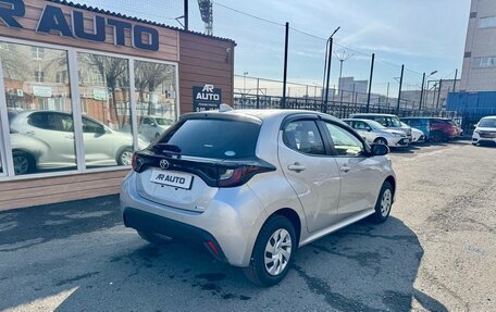 Toyota Yaris, 2020 год, 1 299 000 рублей, 9 фотография