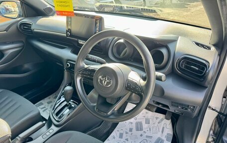 Toyota Yaris, 2020 год, 1 299 000 рублей, 12 фотография