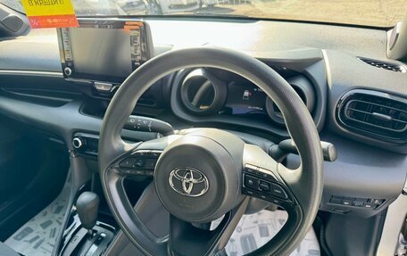 Toyota Yaris, 2020 год, 1 299 000 рублей, 15 фотография