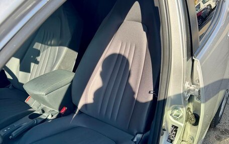 Toyota Yaris, 2020 год, 1 299 000 рублей, 21 фотография