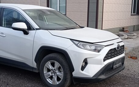 Toyota RAV4, 2021 год, 2 800 000 рублей, 11 фотография