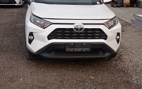 Toyota RAV4, 2021 год, 2 800 000 рублей, 9 фотография