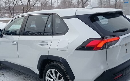 Toyota RAV4, 2021 год, 2 800 000 рублей, 7 фотография