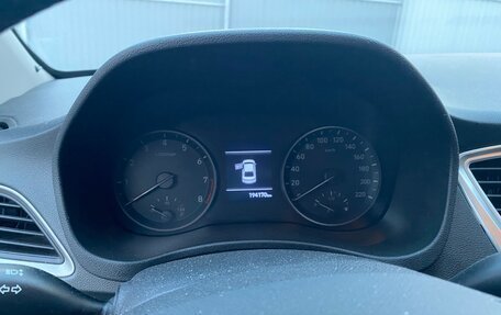 Hyundai Solaris II рестайлинг, 2018 год, 1 150 000 рублей, 13 фотография