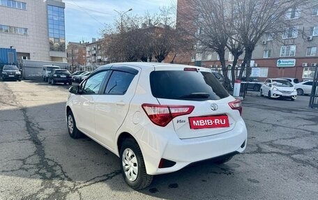 Toyota Vitz, 2019 год, 1 099 000 рублей, 7 фотография