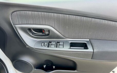 Toyota Vitz, 2019 год, 1 099 000 рублей, 17 фотография