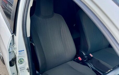 Toyota Vitz, 2019 год, 1 099 000 рублей, 19 фотография