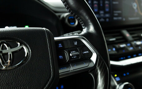 Toyota Land Cruiser, 2021 год, 9 300 000 рублей, 24 фотография