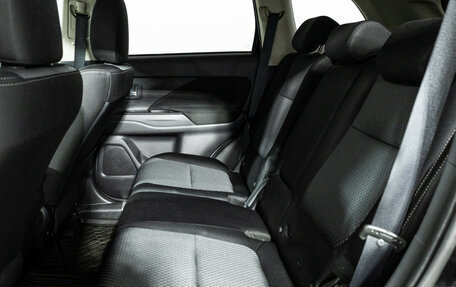 Mitsubishi Outlander III рестайлинг 3, 2018 год, 2 349 777 рублей, 10 фотография