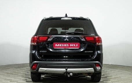 Mitsubishi Outlander III рестайлинг 3, 2018 год, 2 349 777 рублей, 6 фотография