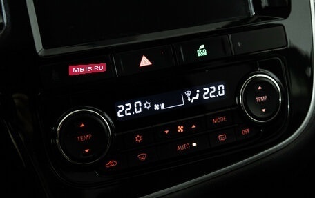 Mitsubishi Outlander III рестайлинг 3, 2018 год, 2 349 777 рублей, 16 фотография