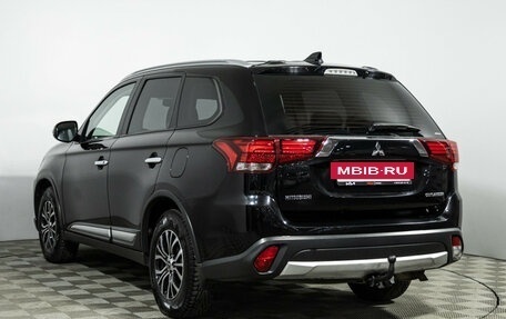 Mitsubishi Outlander III рестайлинг 3, 2018 год, 2 349 777 рублей, 7 фотография