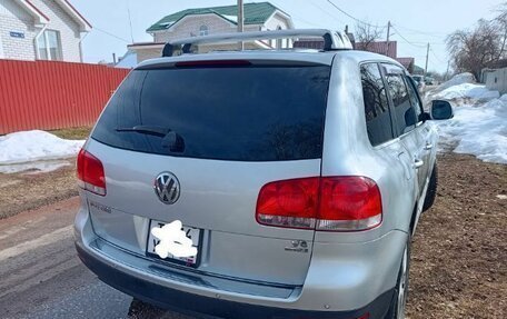 Volkswagen Touareg III, 2005 год, 600 000 рублей, 2 фотография