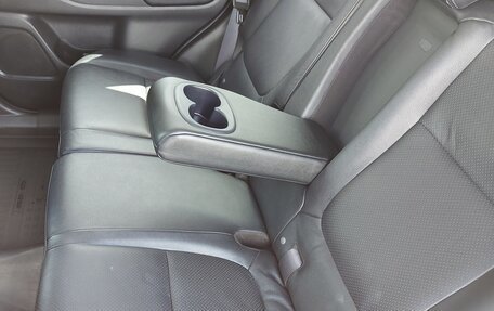 Mitsubishi Outlander III рестайлинг 3, 2015 год, 1 800 000 рублей, 14 фотография