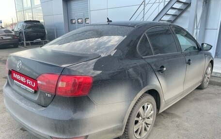 Volkswagen Jetta VI, 2013 год, 1 245 000 рублей, 2 фотография