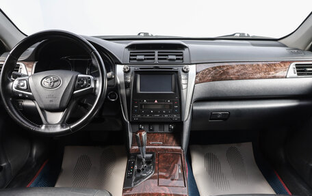 Toyota Camry, 2015 год, 2 149 000 рублей, 14 фотография