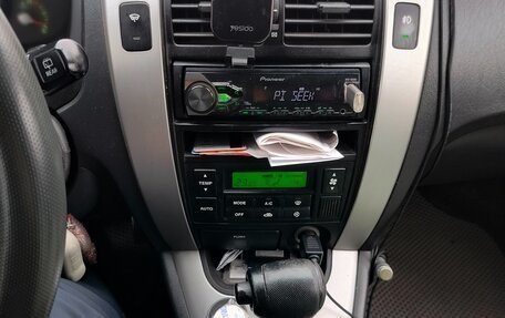 Hyundai Tucson III, 2005 год, 835 000 рублей, 13 фотография