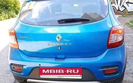 Renault Sandero II рестайлинг, 2015 год, 1 050 000 рублей, 2 фотография