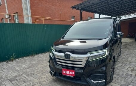 Honda Stepwgn IV, 2021 год, 2 700 000 рублей, 1 фотография