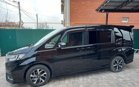 Honda Stepwgn IV, 2021 год, 2 700 000 рублей, 5 фотография